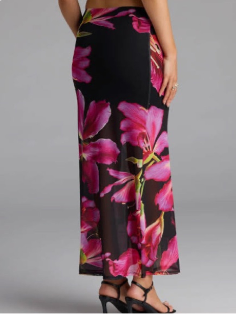 Windsor Vacay Queen Tropical Floral Mesh Maxi Skirt